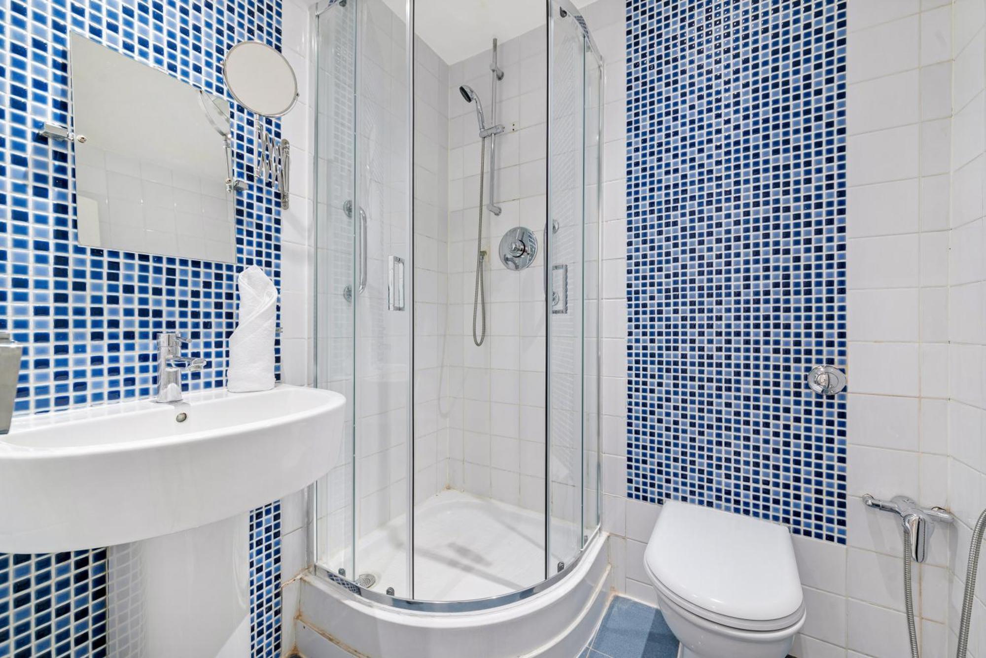 2bd Flat Opp Harrods - Sleeps 5 Apartment