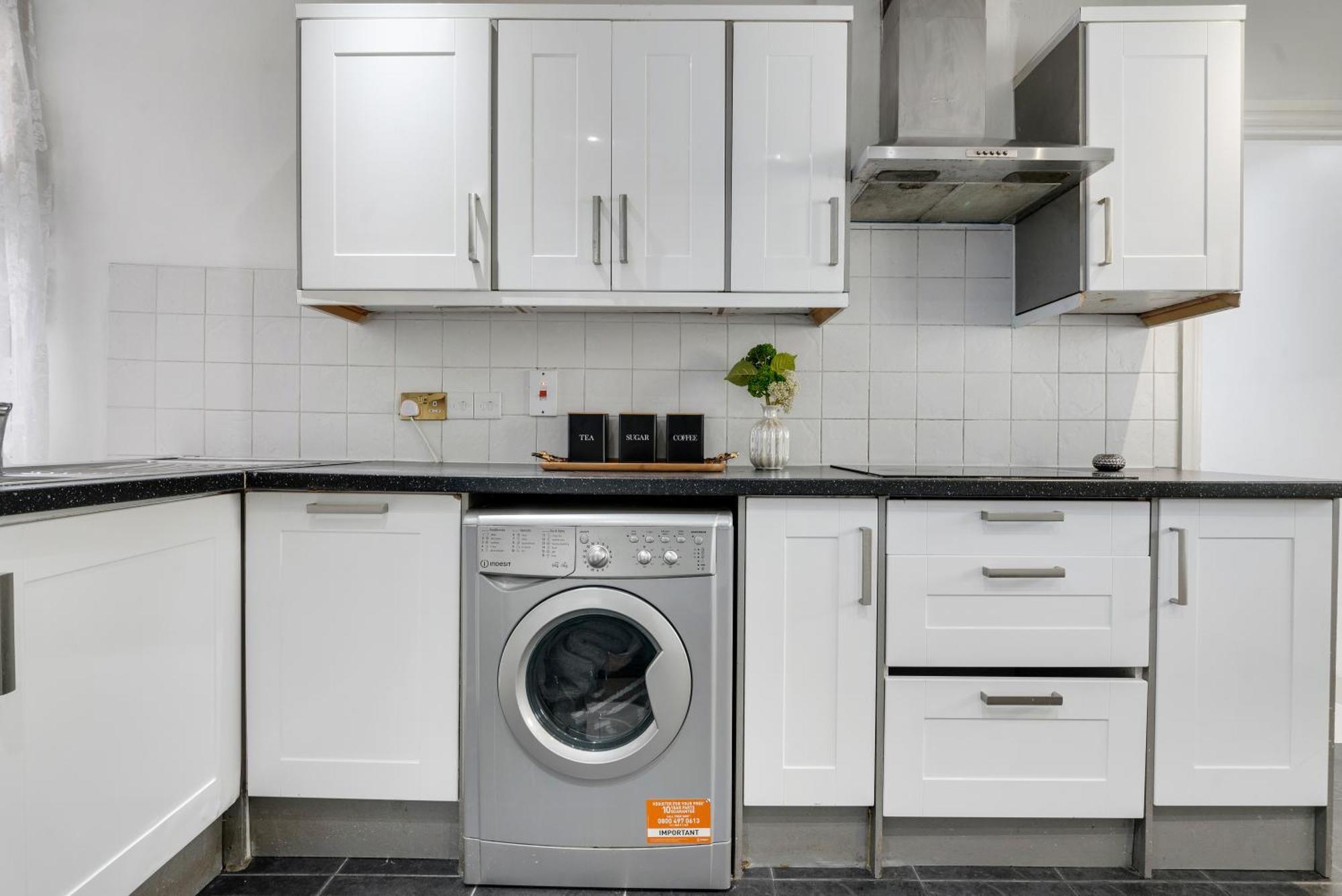 2bd Flat Opp Harrods - Sleeps 5