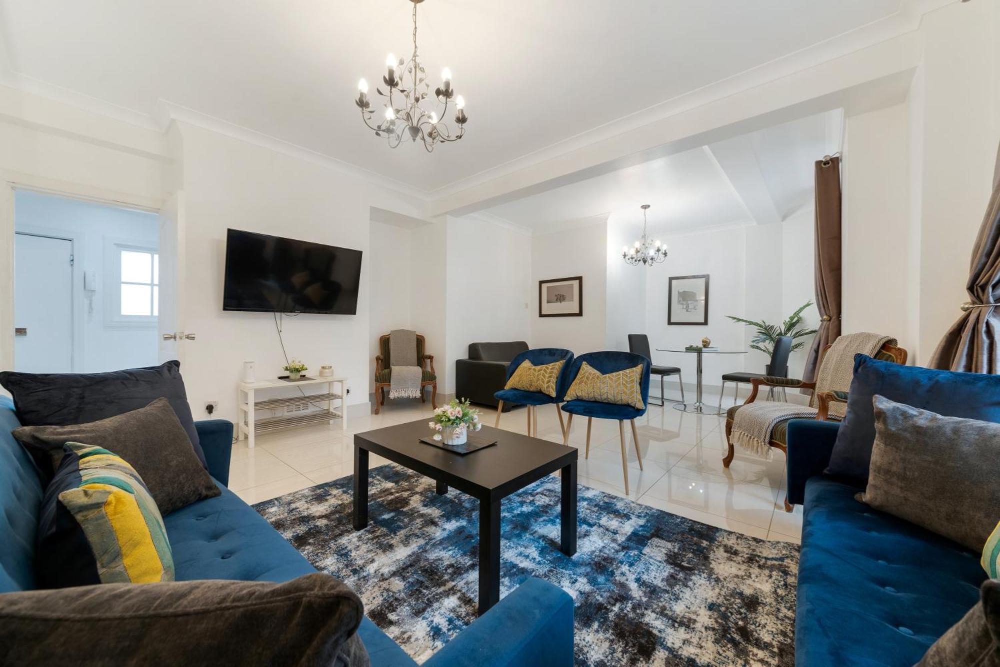 2bd Flat Opp Harrods - Sleeps 5 Apartment *