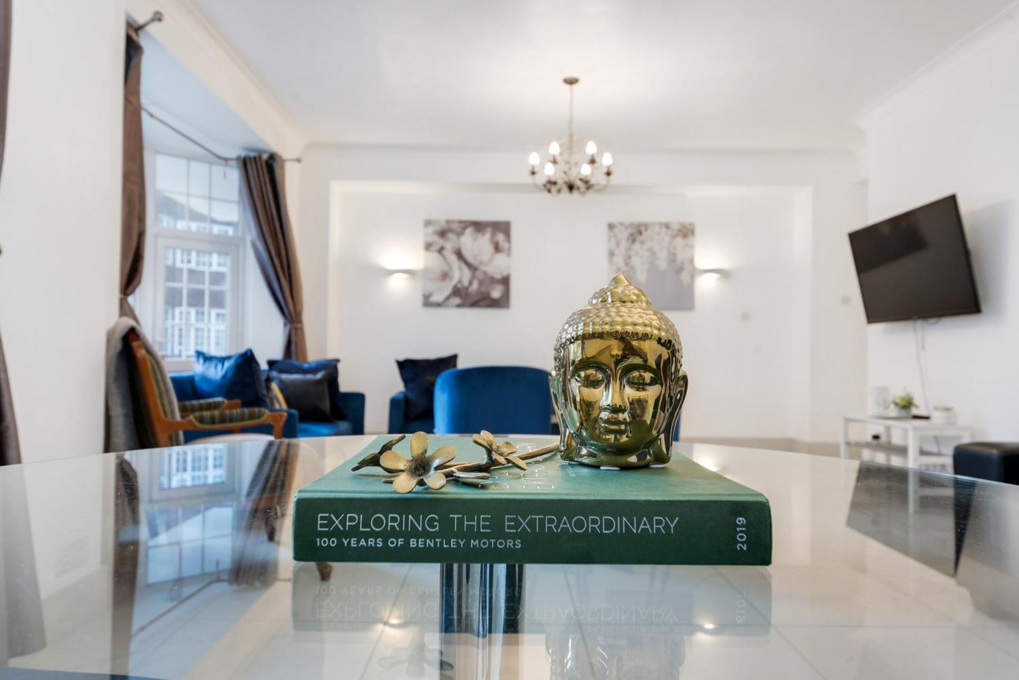 2bd Flat Opp Harrods - Sleeps 5 *